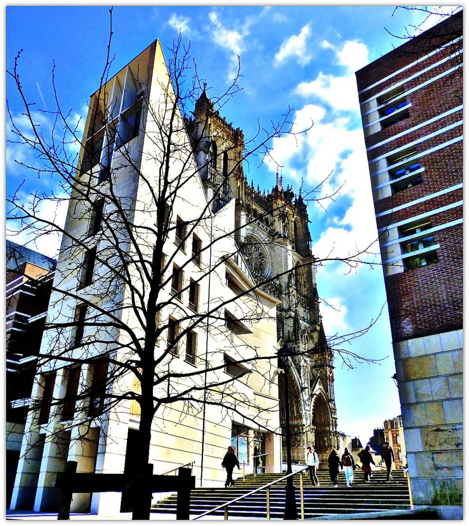 la cathédrale d'Amiens cachée....