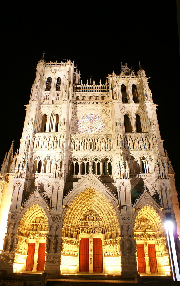 La cathédrale d'Amiens le soir 1