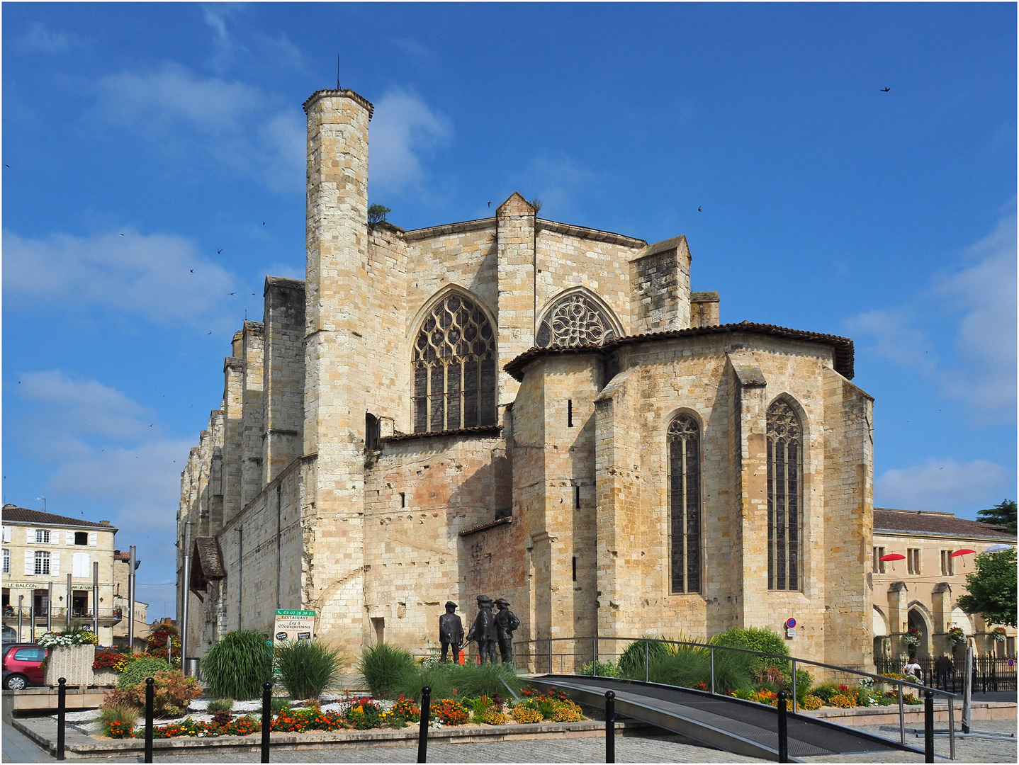 La cathédrale Saint-Pierre de Condom…