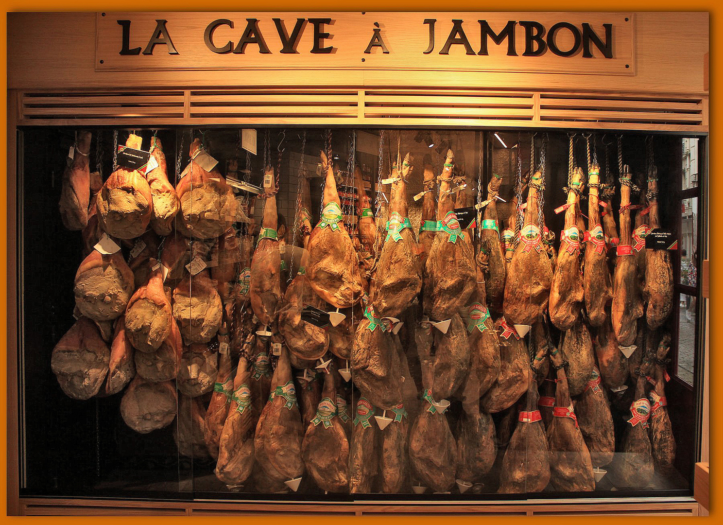 La Cave à Jambon.... S Il Vous Plait -:))!