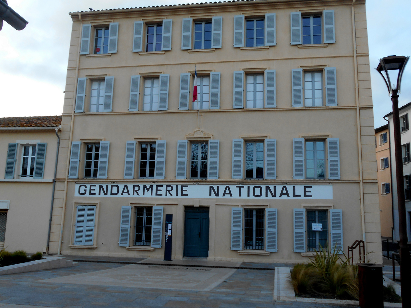 La célèbre gendarmerie de Saint-Tropez, la station balnéaire varoise