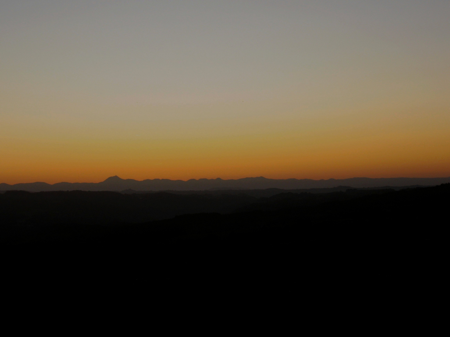 La chaîne des Puys vue du Forez