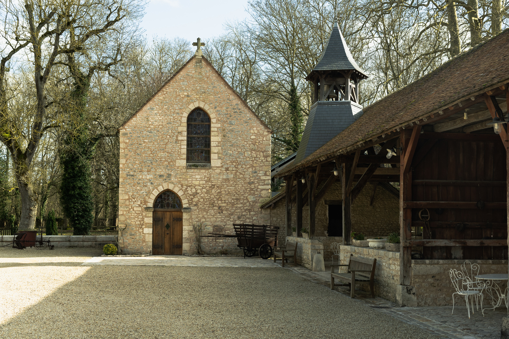 La chapelle de l'abbaye de cercanceaux-1