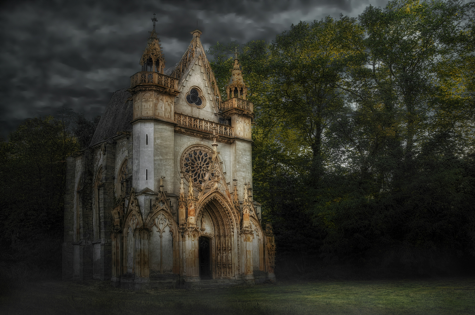 Abandoned La Chapelle de L'ange au Violon (Chapel of the Angel with the