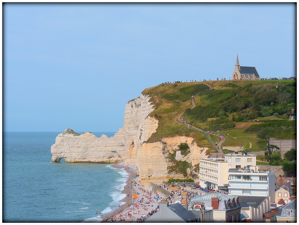 LA CHAPELLE SUR LA FALAISE