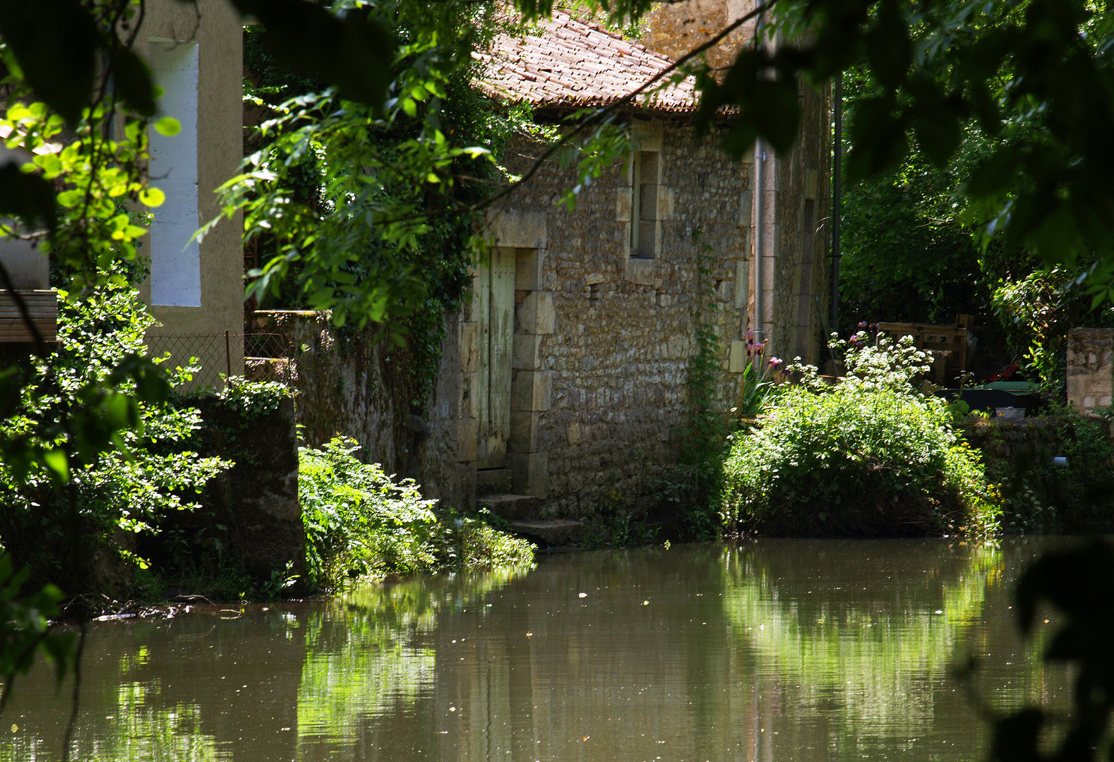 La Charente à Civray (Vienne) - Die Charente in Civray (Vienne)