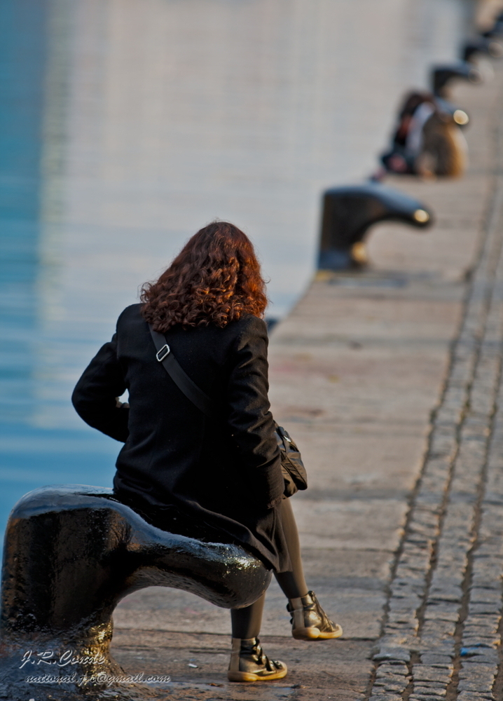 la chica y el mar