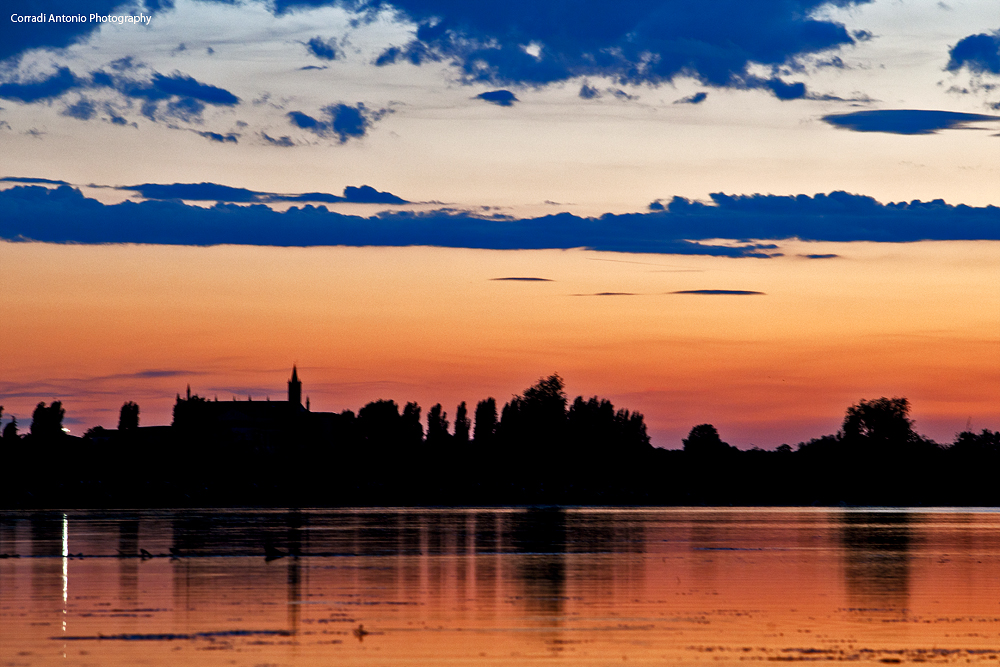 la chiesa delle grazie dal lago