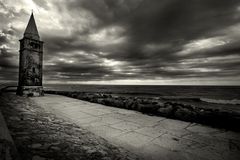 la chiesa vicina al mare