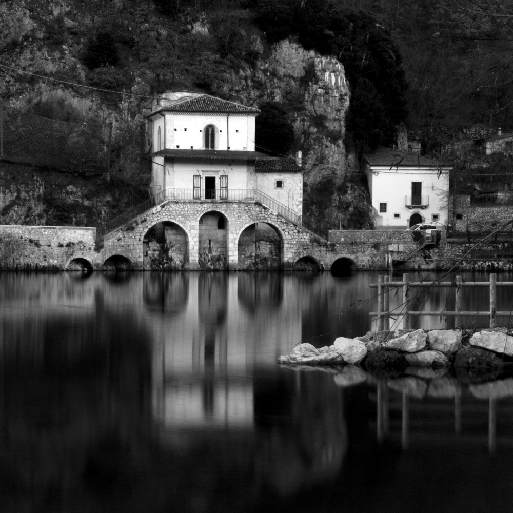 la chiesetta del lago