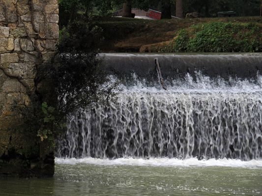 La chute d’eau aux Moulins de Gauge