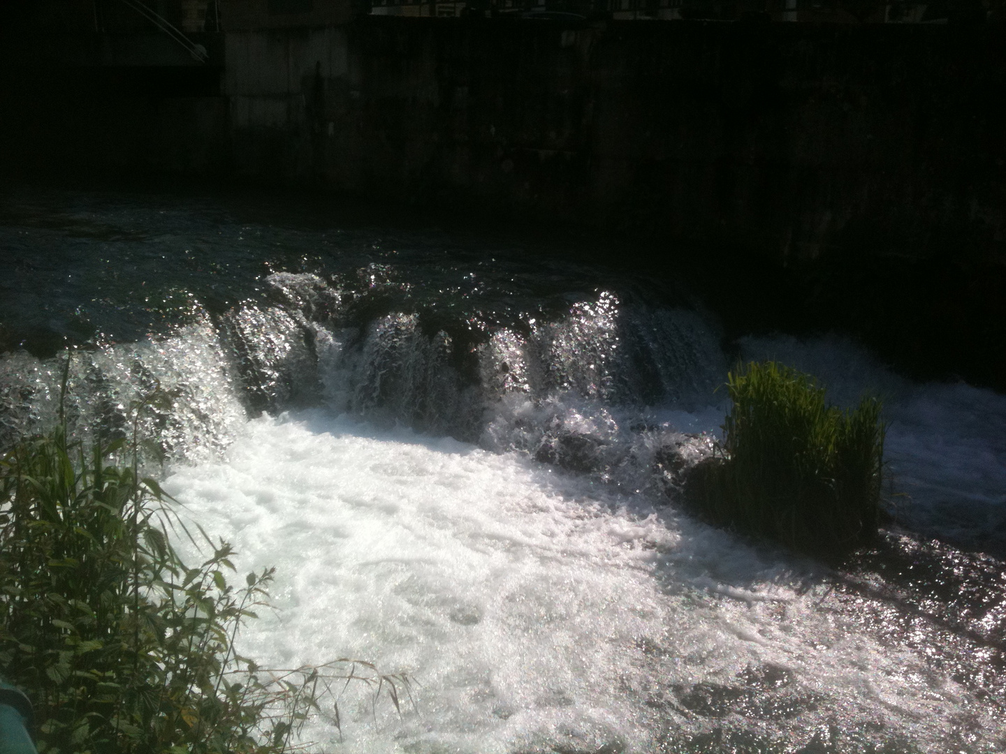 la chute d'eau en pleine ville