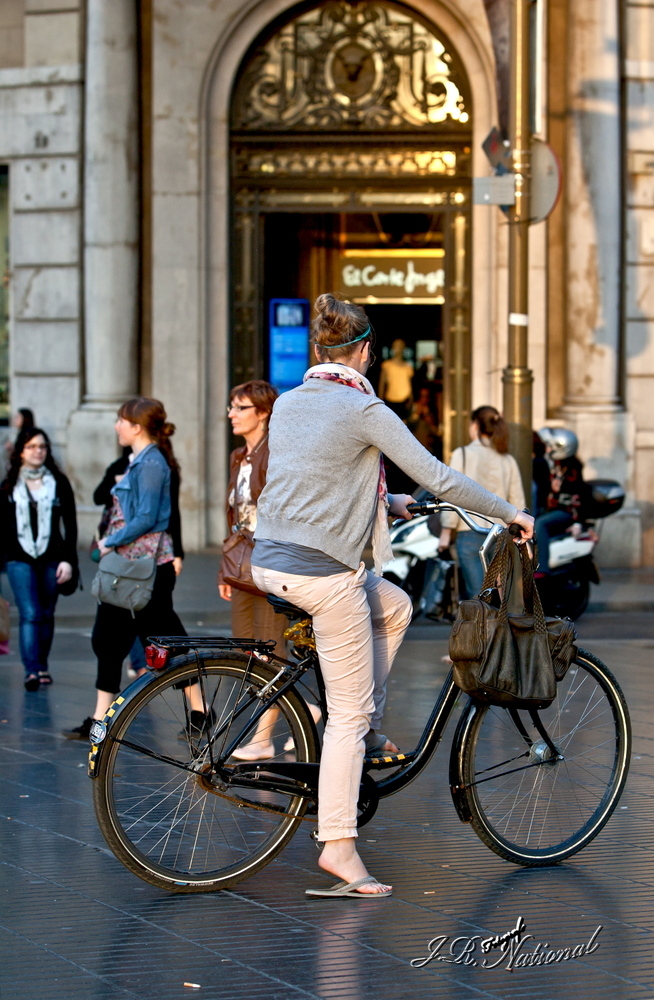 La ciclista (la rambla de Barcelona)