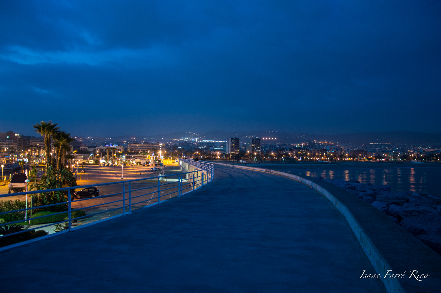 LA CIUDAD DE LAS LUCES.