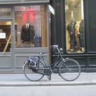 la classe des vélos Hollandais .......rue de Tournon Paris VI arr
