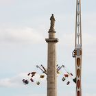 La colonne Louis XVI et le manège 