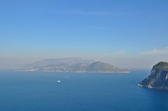 La costa delle Sirene dall'isola delle Sirene