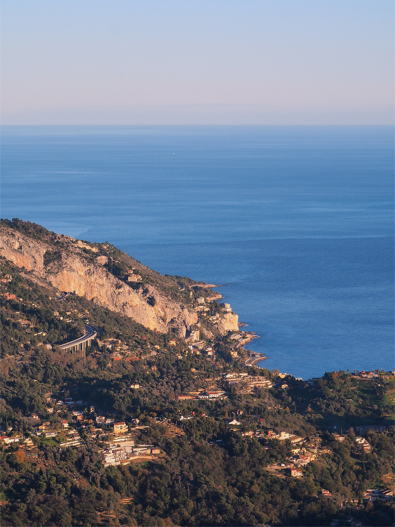 La côte vue de Sainte-Agnès