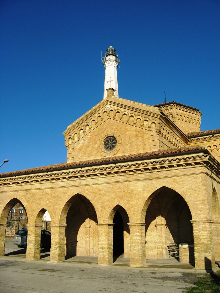 La croce sul Faro