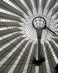 La cúpula del edificio Sony en Berlín – ‘9‘