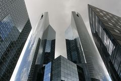 la defense banking