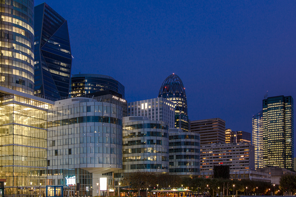 La Défense bei Nacht 2