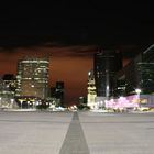 La Défense bei Nacht