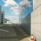 (la) Défense (de...)