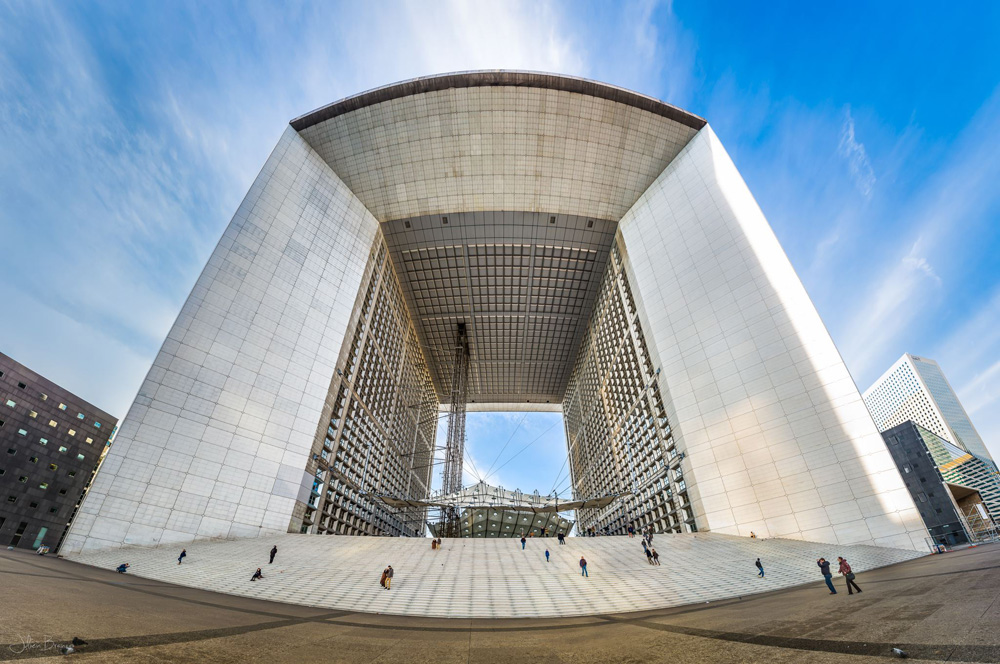 La défense de très près !