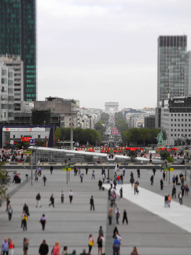 la defense