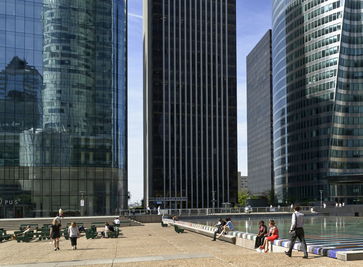 La Défense im Sommer