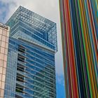 La Defense. Lüftungskanal aus bunten Glasfaserrohren.