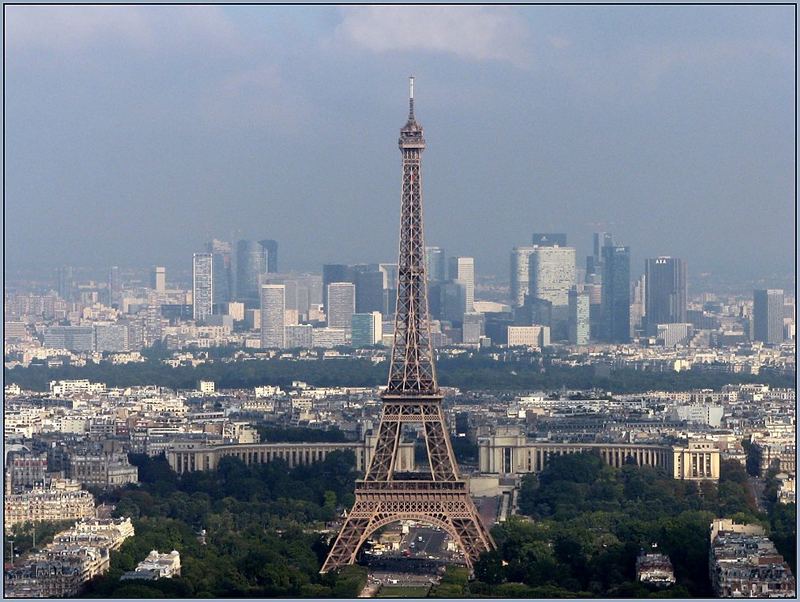 La Defense/Eiffel-Tower