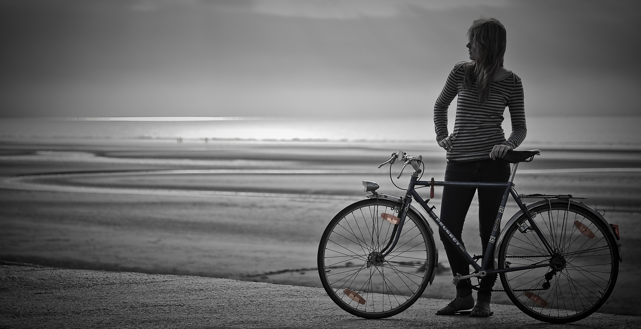 - La demoiselle au vélo bleu -