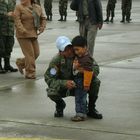 LA DESPEDIDA CON LOS FAMILIARES DEL IX CONTINGENTE ECUATORIANO