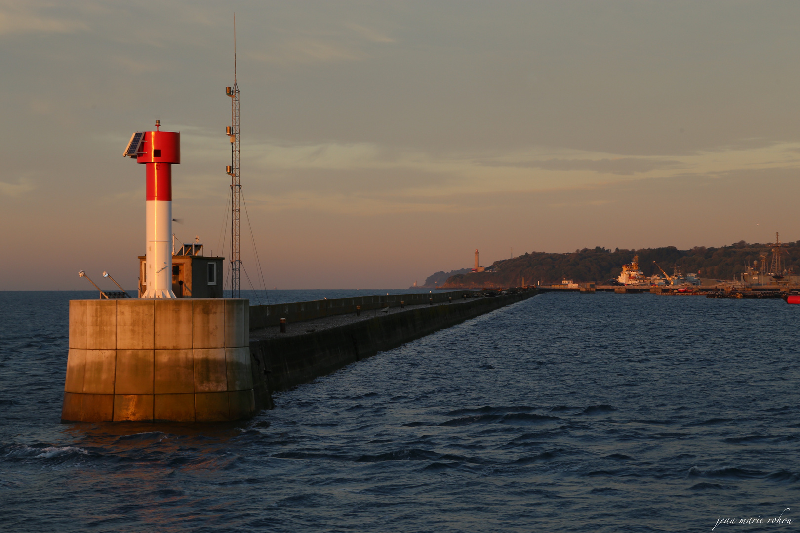 La digue de la Zone Militaire de Brest