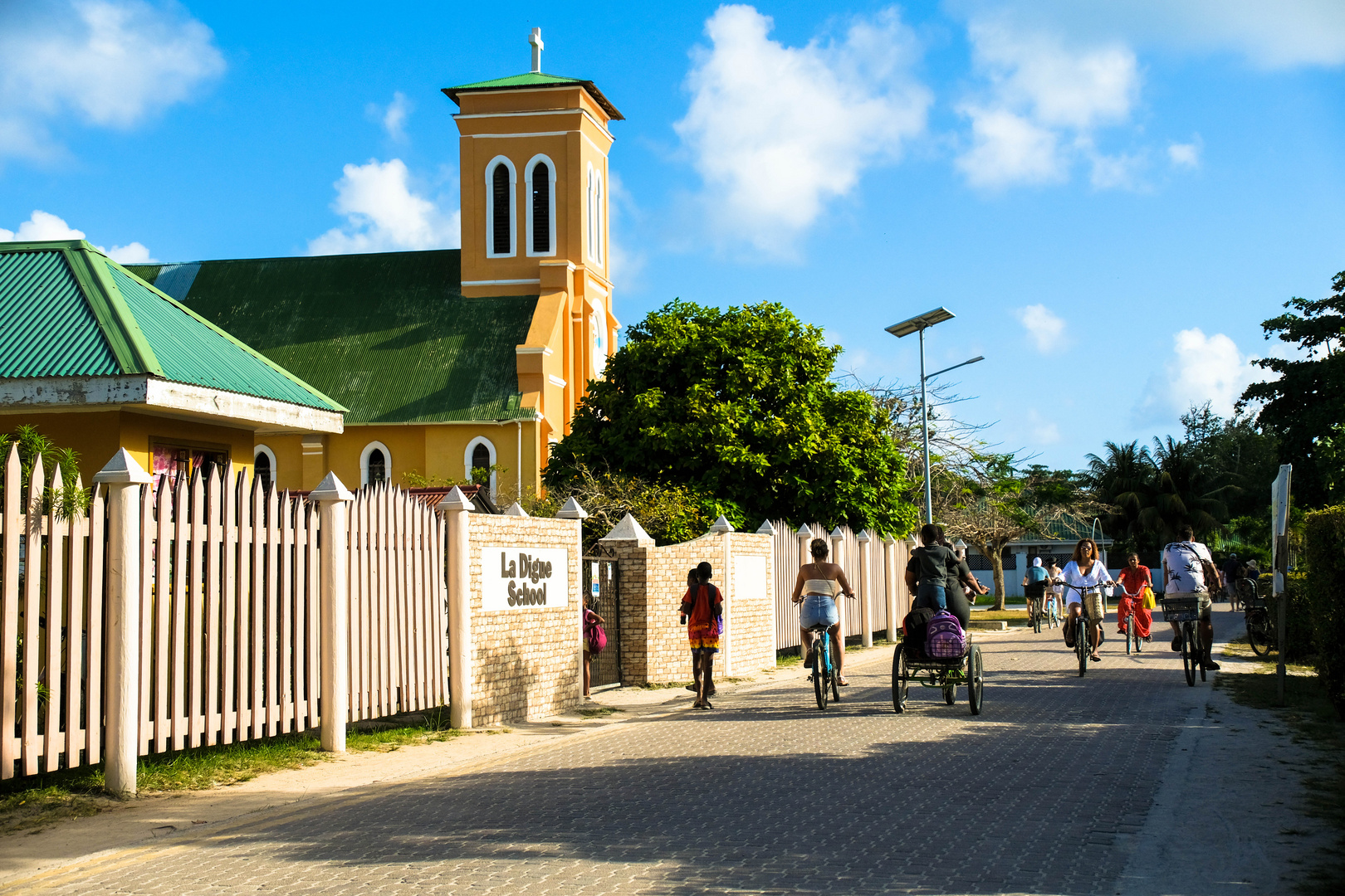 ...La Digue School...