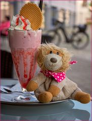 la dolce vita con il latte alla fragola