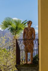 La donna sulla balcone