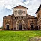 La facciata della Basilica di S. Pietro a Tuscania, che Fred Lynch stava disegnando