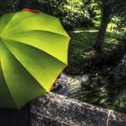 La femme au parapluie (113) ;  arrive au moulin de Kerrelec sur la rivière L'Horn !