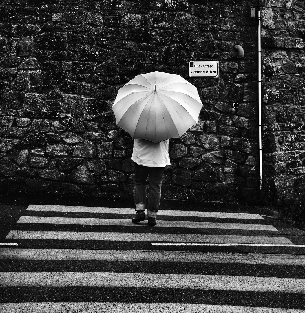 La femme au parapluie (135) ; alors, et maintenant ?