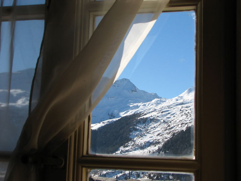 La finestra che da verso le montagne