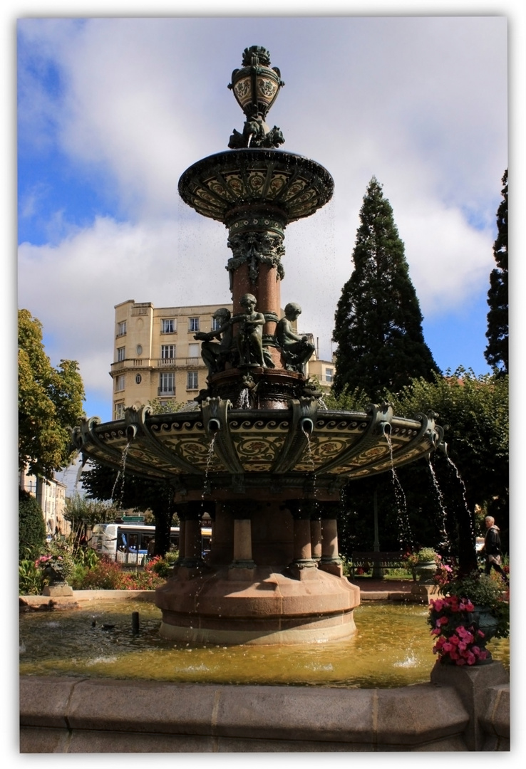 La Fontaine.......