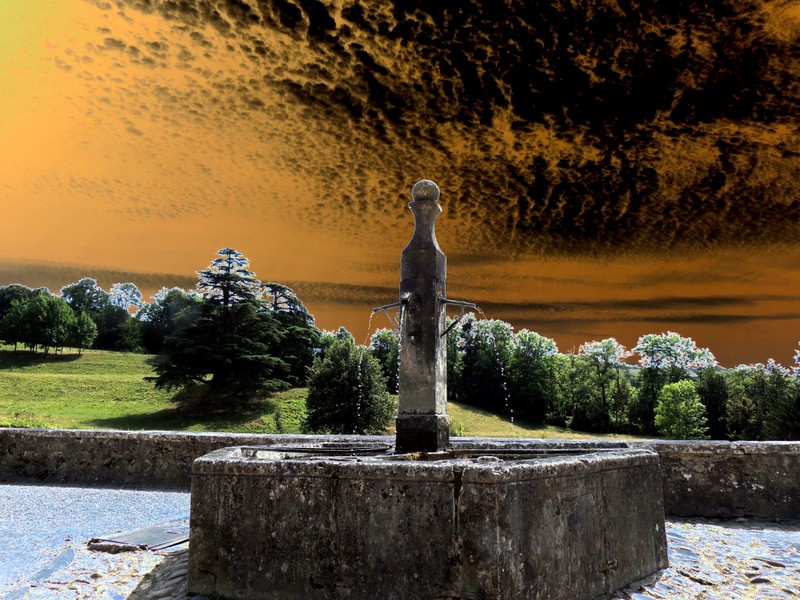 La fontaine colorée