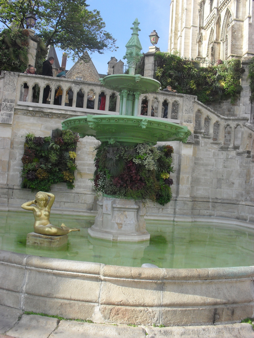 La fontaine de la Cathédrale