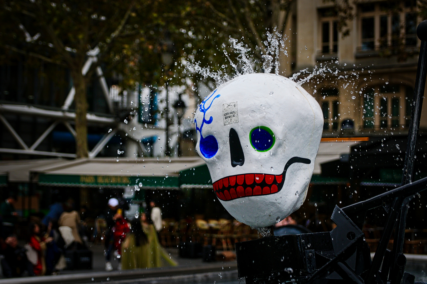 La fontaine Stravinsky, ou la fontaine des Automates (la mort)