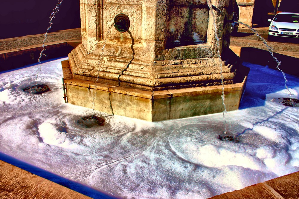 LA FONTAINE TRANSFORMEE EN LAVOIR