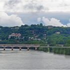 La Garonne à Agen avec la passerelle piétonne et le Pont Canal