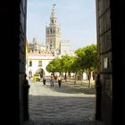 La Giralda en Sevilla (España) - The Giralda tower in Seville (Spain)